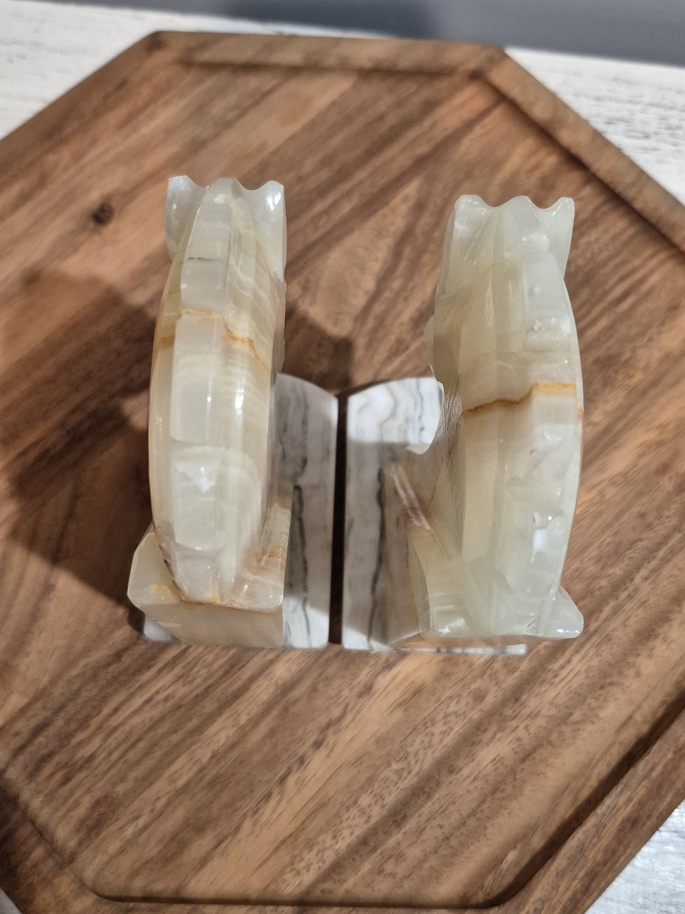 Carved Onyx Horse Head Bookends - Cream & Brown Striations - Picture 15 of 17